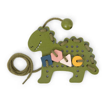 Cargar imagen en el visor de la galería, Juego de cordones con animales de madera +3y