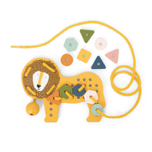 Cargar imagen en el visor de la galería, Juego de cordones con animales de madera +3y