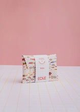 Cargar imagen en el visor de la galería, Tarjetero - Peces beige