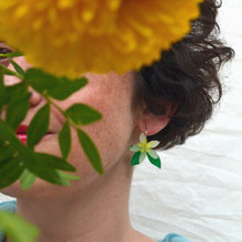 Cargar imagen en el visor de la galería, Pendientes - Azahar Verde