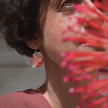 Cargar imagen en el visor de la galería, Pendientes - Granada Roja