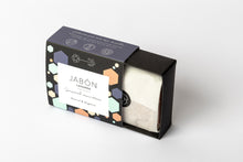 Cargar imagen en el visor de la galería, Jabón sólido - Lavanda