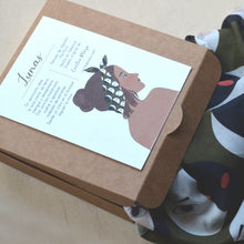 Cargar imagen en el visor de la galería, Pañuelo - Lunas