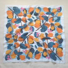 Cargar imagen en el visor de la galería, Pañuelo - Membrillos