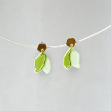 Cargar imagen en el visor de la galería, Mr. Laspiur - Pendientes MILIA lima