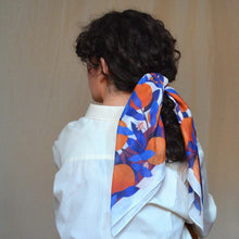 Cargar imagen en el visor de la galería, Pañuelo - Naranjas