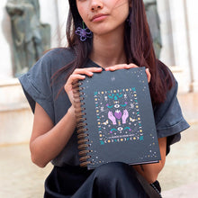 Cargar imagen en el visor de la galería, Libreta "La suerte de estar aquí"