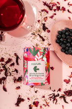 Cargar imagen en el visor de la galería, Infusión ecológica de hibisco, arándano y pétalos de rosa: Inglés