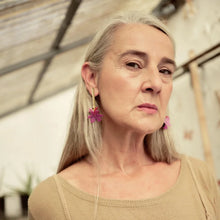 Cargar imagen en el visor de la galería, Mr. Laspiur - Pendientes LELIA Púrpura