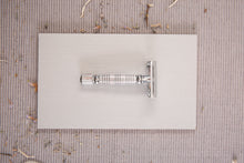 Cargar imagen en el visor de la galería, Maquinilla reutilizable - Depilación y afeitado - Apertura mariposa