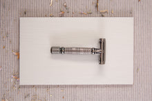 Cargar imagen en el visor de la galería, Maquinilla reutilizable - Depilación y afeitado - Apertura mariposa