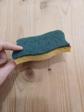 Cargar imagen en el visor de la galería, Estropajo vegetal - Biodegradable