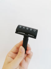 Cargar imagen en el visor de la galería, Higiene - Afeitado - Maquinilla negro mate Rebel