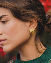 Cargar imagen en el visor de la galería, Vurma - Pendientes - Lunar