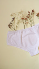Cargar imagen en el visor de la galería, Taller de costura  :  Ropa interior Braga  Pauiyo
