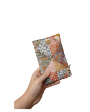 Cargar imagen en el visor de la galería, Liburu elektronikoaren funda - Funda de libro electronico

