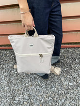 Cargar imagen en el visor de la galería, Mochila lolo - Beige
