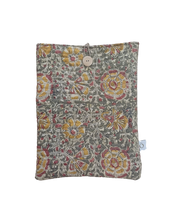 Cargar imagen en el visor de la galería, Funda de Tablet o libro M  - India
