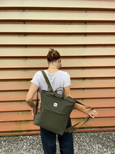 Cargar imagen en el visor de la galería, Mochila - Verde Lolo
