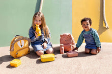 Cargar imagen en el visor de la galería, Boteila kids - Lion
