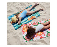 Cargar imagen en el visor de la galería, Toalla kids - Camaleon

