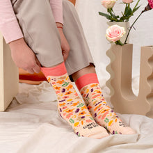 Cargar imagen en el visor de la galería, Pack Abuela : Taza + Calcetines
