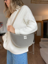 Cargar imagen en el visor de la galería, Bolso Moon - Lolo pelota
