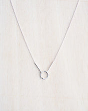 Cargar imagen en el visor de la galería, Vurma - Collar Ara silver
