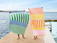 Cargar imagen en el visor de la galería, Toalla - Secado rápido - Summer Lemonade
