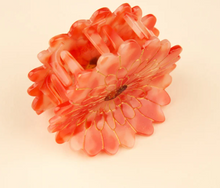 Cargar imagen en el visor de la galería, Gancho - Flor naranja
