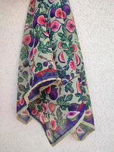Cargar imagen en el visor de la galería, Pañuelo - Higos
