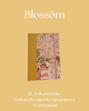 Cargar imagen en el visor de la galería, Euskarazko agenda - A5 Tapa gogorra - Blossom
