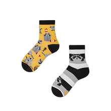 Cargar imagen en el visor de la galería, Kids socks - Mapache
