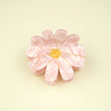 Cargar imagen en el visor de la galería, Pinza de pelo - Flor rosa
