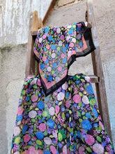 Cargar imagen en el visor de la galería, Pañuelo - Hortensias
