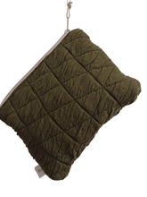 Cargar imagen en el visor de la galería, Neceser acolchado
