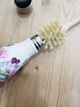 Cargar imagen en el visor de la galería, Cepillo - Limpieza de botellas reutilizables
